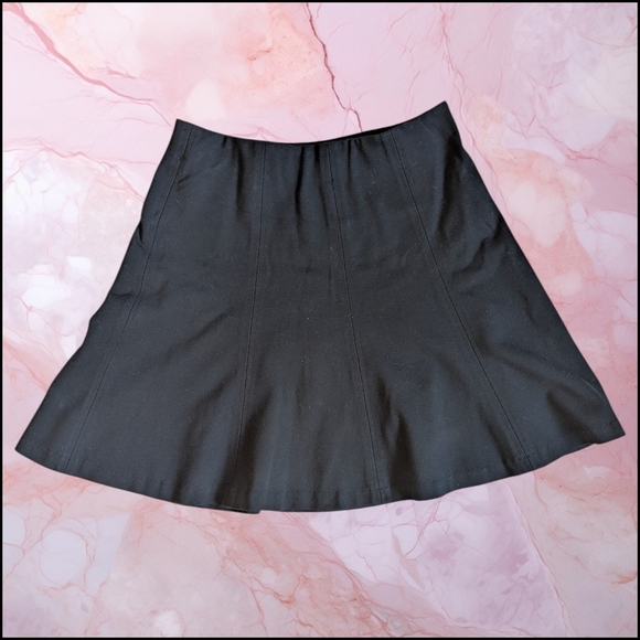 ANN TAYLOR LOFT - A-Line Ponte Seamed Mini Skirt Black Size S - Picture 2 of 8